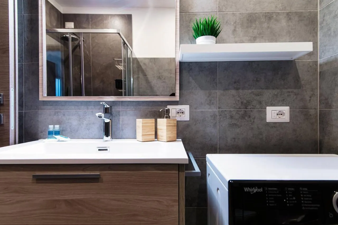 Lianora Apartment By Quokka 360 - Comfortable And Modern Flat In The Centre Of Como