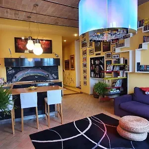 Maison Mavu: With Fiber Wi-fi, Near Jazz Arena Apartment Perugia